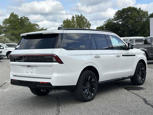 New 2027 Lincoln Navigator Reserve w/ Jet Appearance Package AWD/4WD image 25