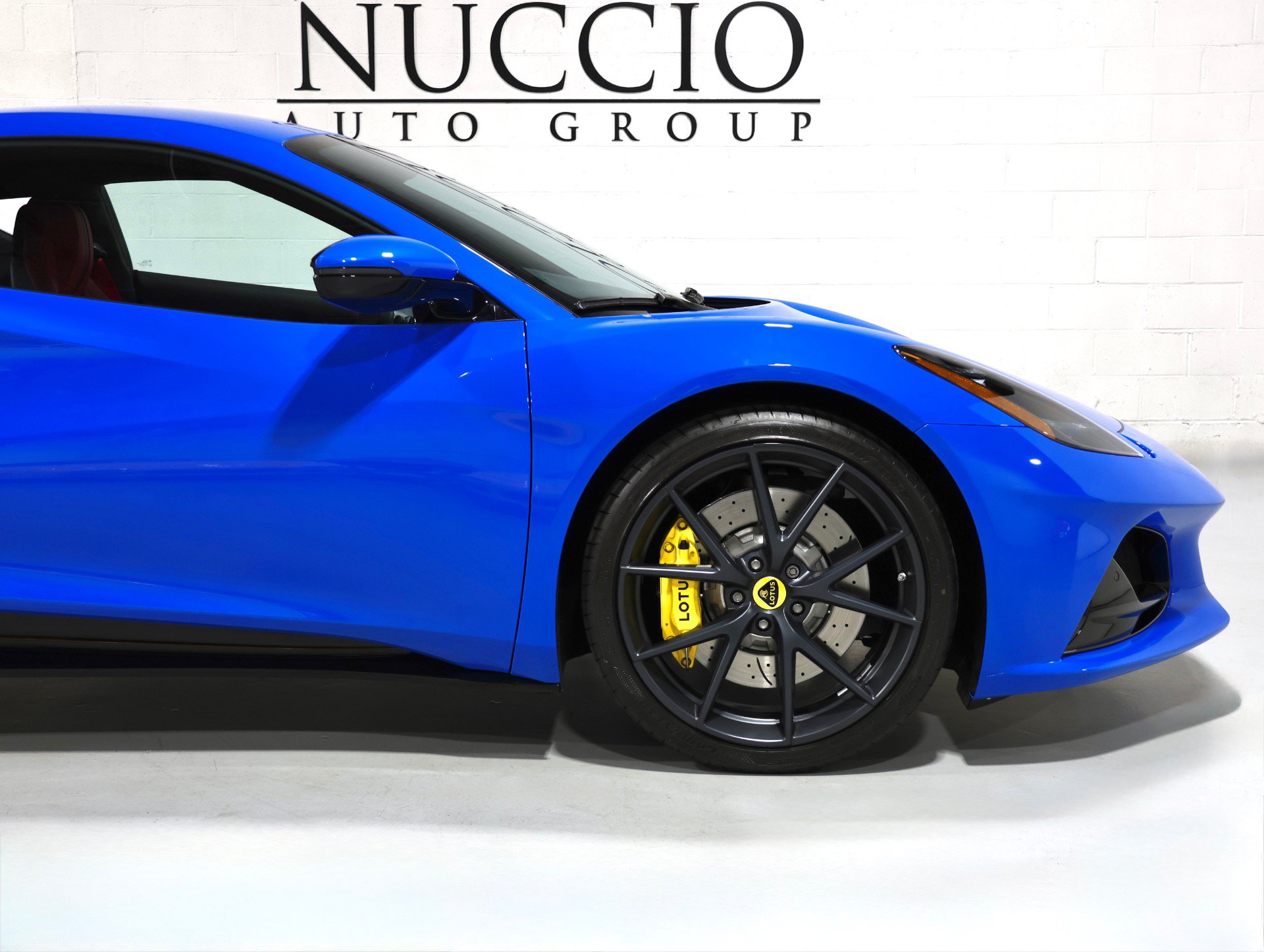 Used 2026 Lotus Emira RWD image 39