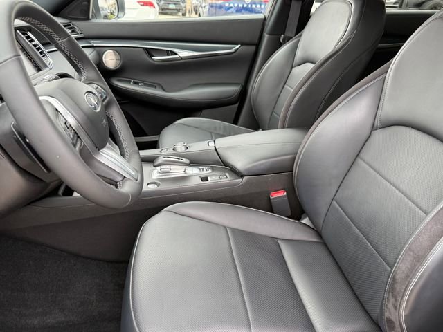 Used 2023 INFINITI QX50 Sport image 9