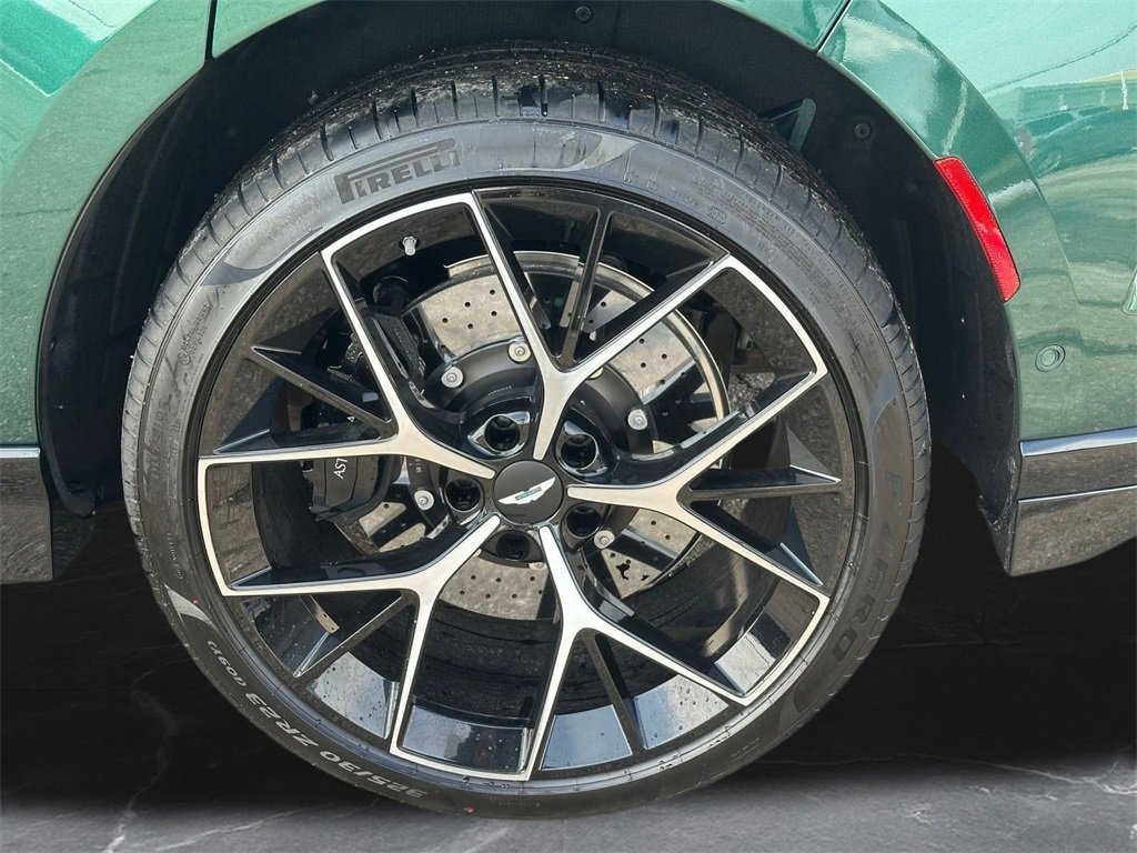 New 2026 Aston Martin DBX 707 image 33