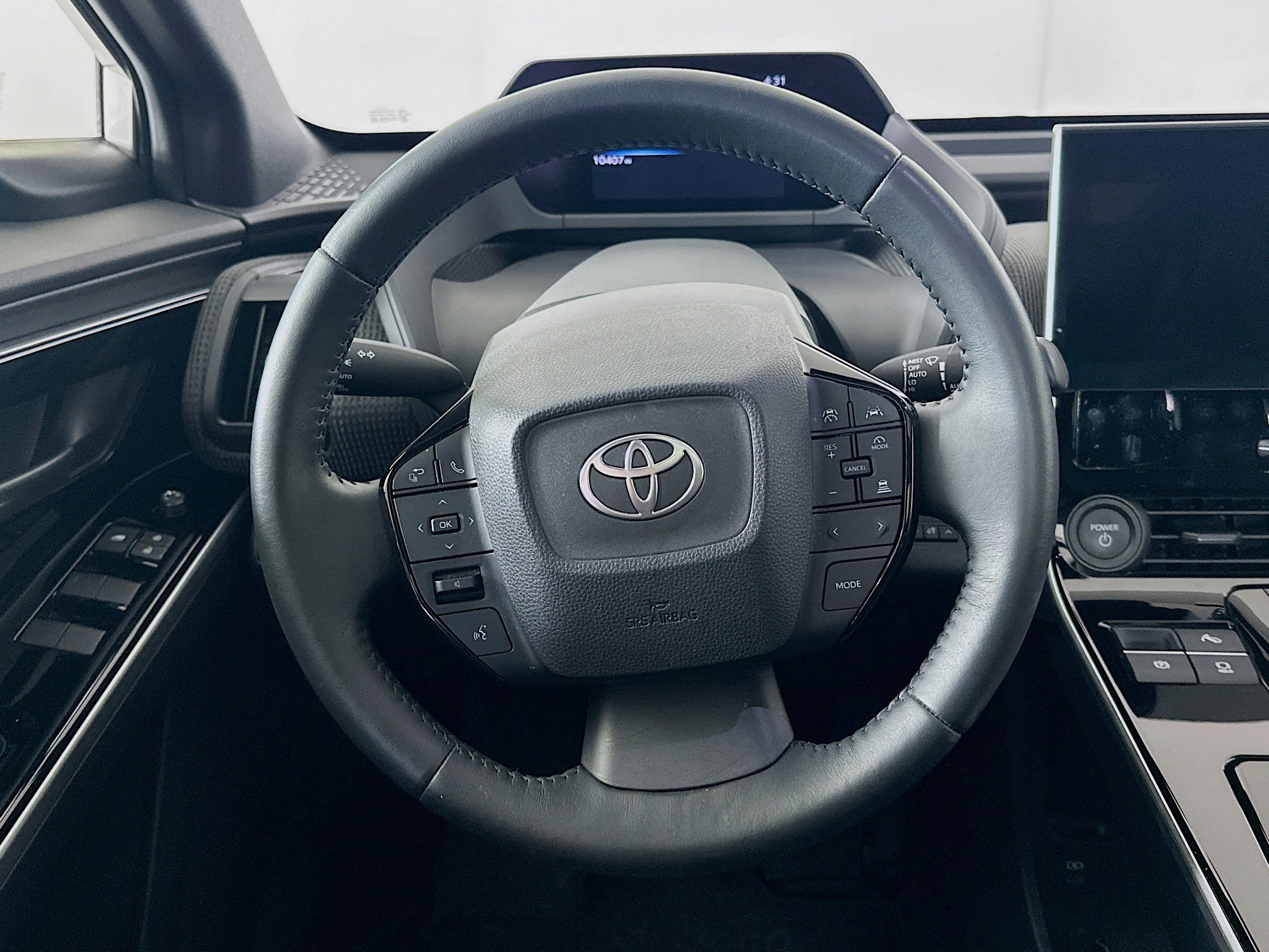 Used 2025 Toyota bZ4X FWD w/ Weather Package image 18