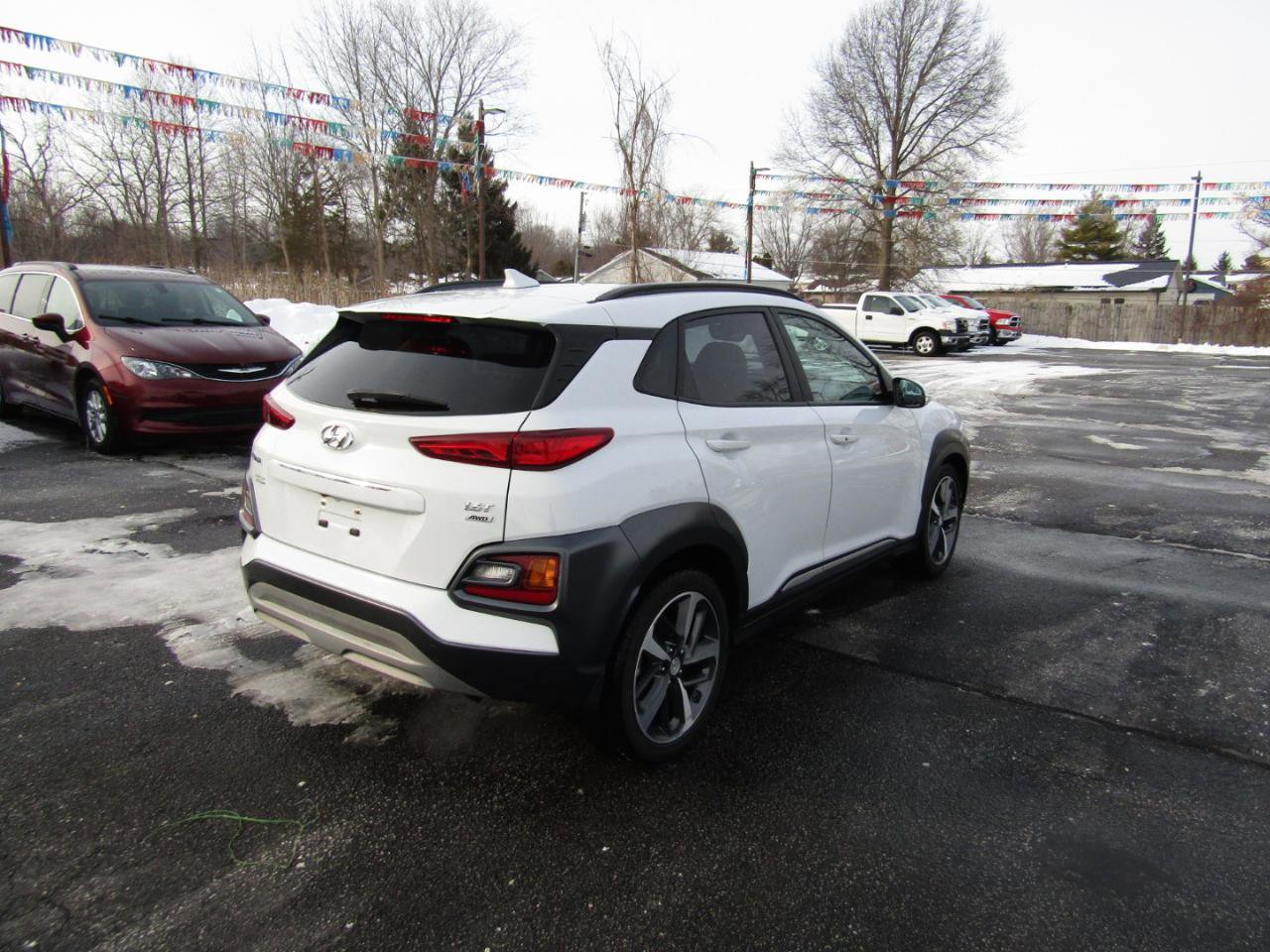 Used 2021 Hyundai Kona Limited w/ Cargo Package AWD/4WD image 7