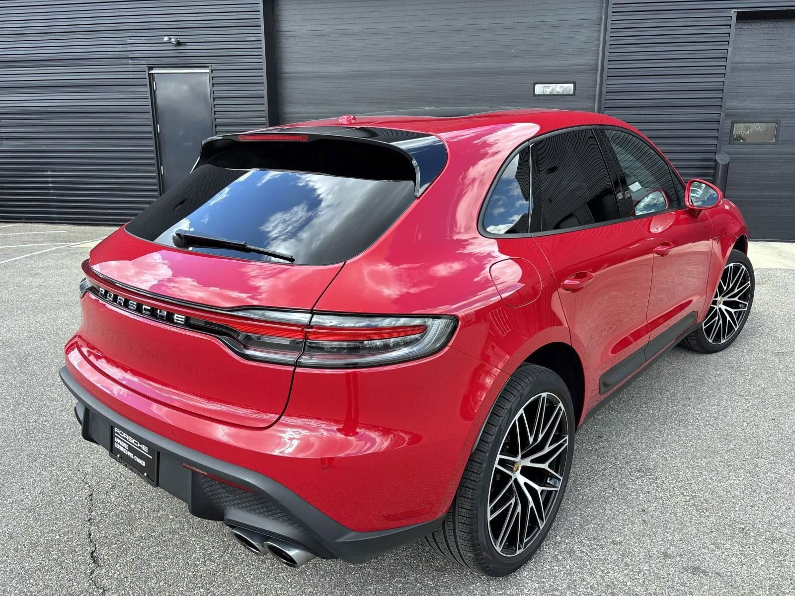 Used 2026 Porsche Macan image 10