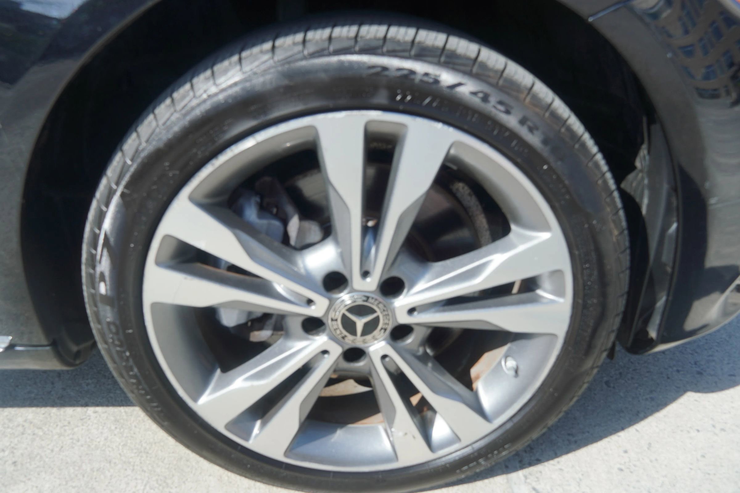 Used 2018 Mercedes-Benz C 300 4MATIC Sedan image 21