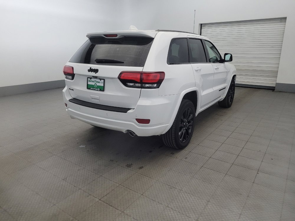 Used 2019 Jeep Grand Cherokee Altitude image 9