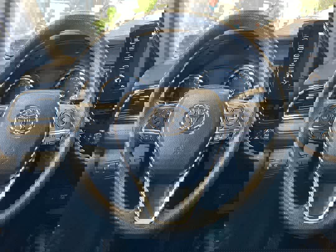 Used 2024 Toyota Camry LE FWD image 17