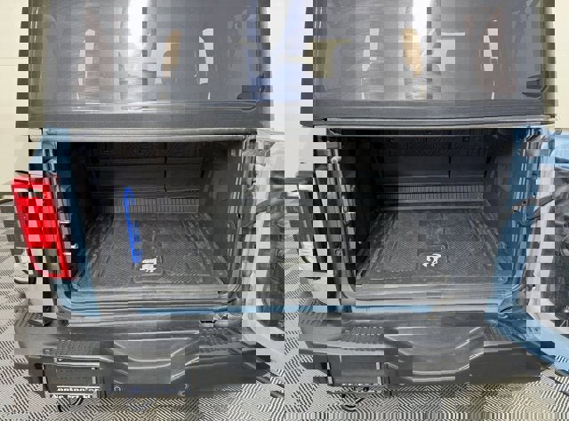 Used 2023 Ford Bronco Black Diamond image 7