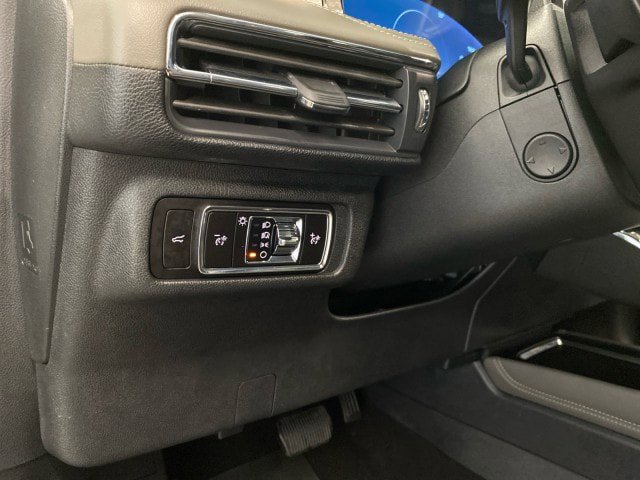 Used 2023 Lincoln Corsair AWD w/ Equipment Group 102A image 16