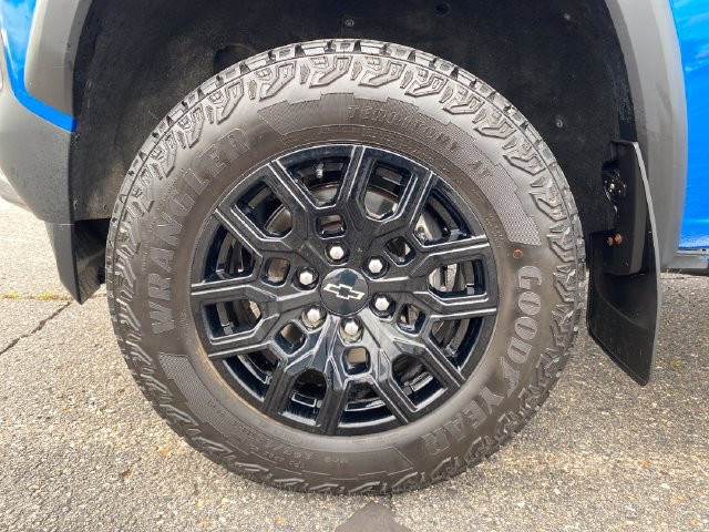 Used 2024 Chevrolet Colorado Trail Boss w/ Advanced Trailering Package AWD/4WD image 22