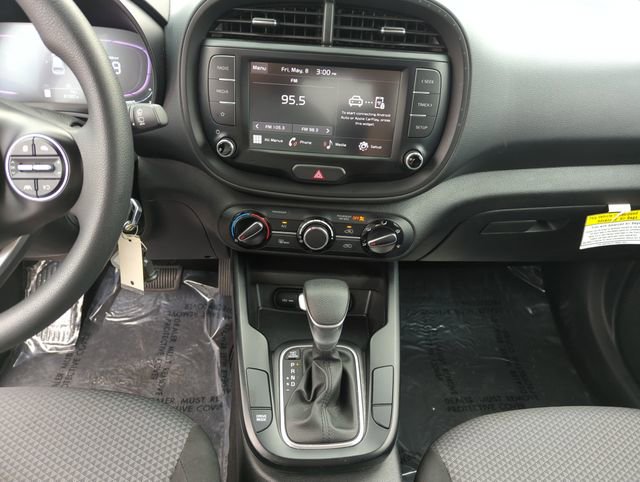 Used 2024 Kia Soul LX w/ Option Group 015 FWD image 24