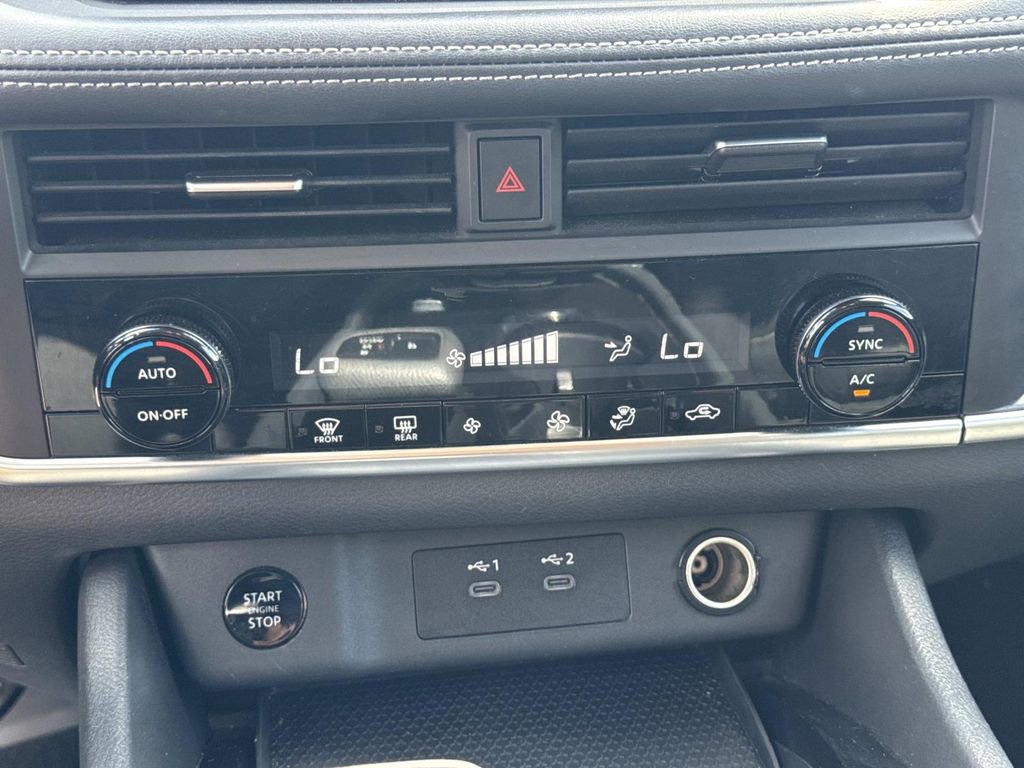 Certified 2024 Nissan Rogue SV FWD image 26