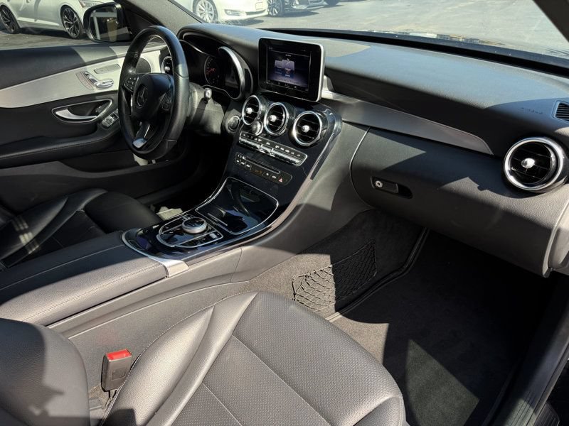 Used 2018 Mercedes-Benz C 300 Sedan image 26