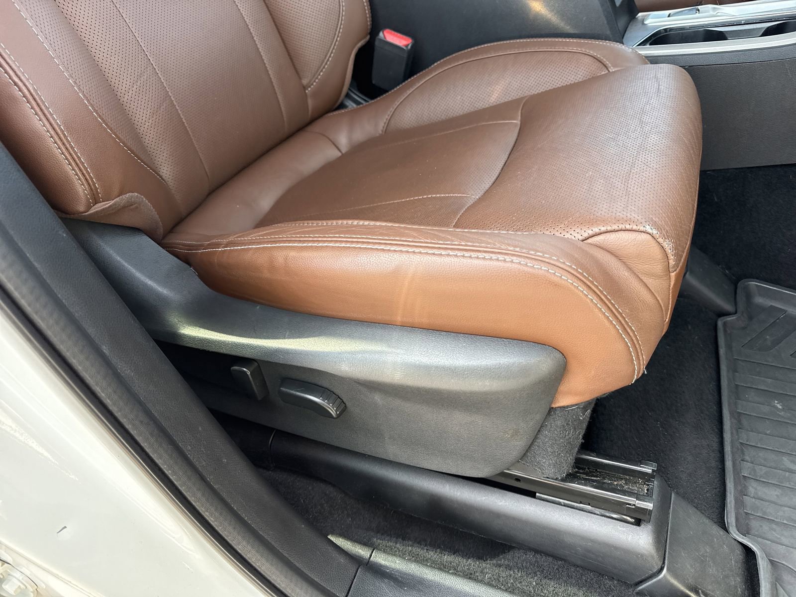 Used 2019 Subaru Ascent Touring AWD/4WD image 29