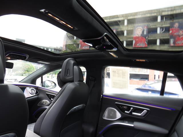 Used 2024 Mercedes-Benz EQS 580 4MATIC Sedan w/ Executive Interior Package image 22
