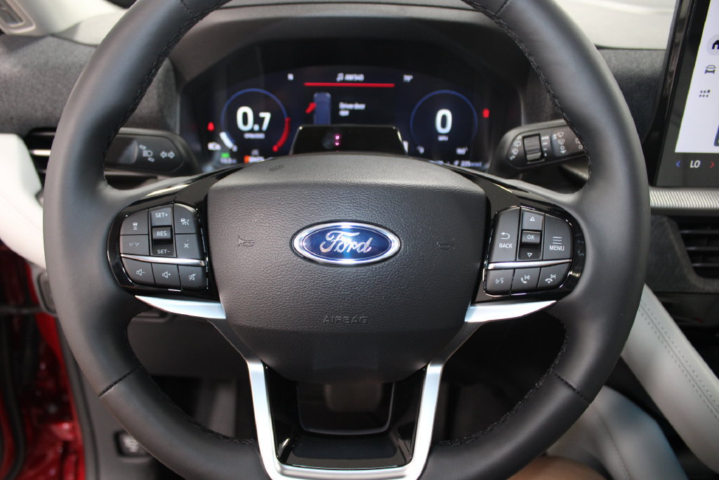 New 2026 Ford Explorer Platinum w/ LUX Leather Package AWD/4WD image 37