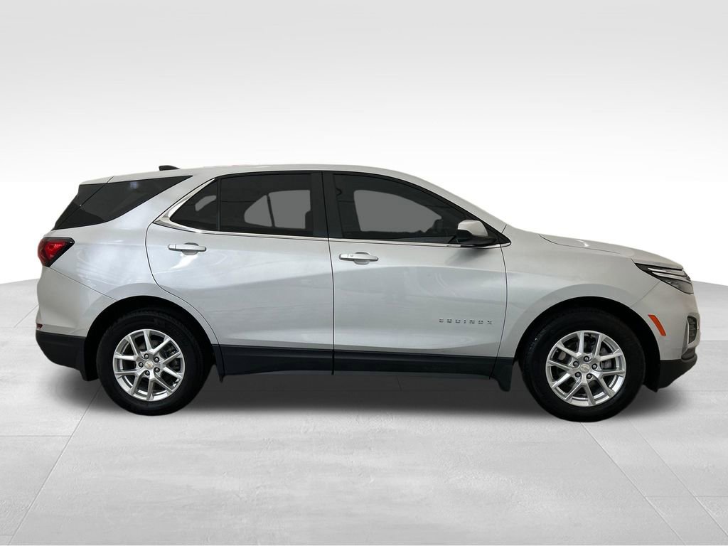 Used 2022 Chevrolet Equinox LT w/ LPO, Floor Liner Package FWD image 6