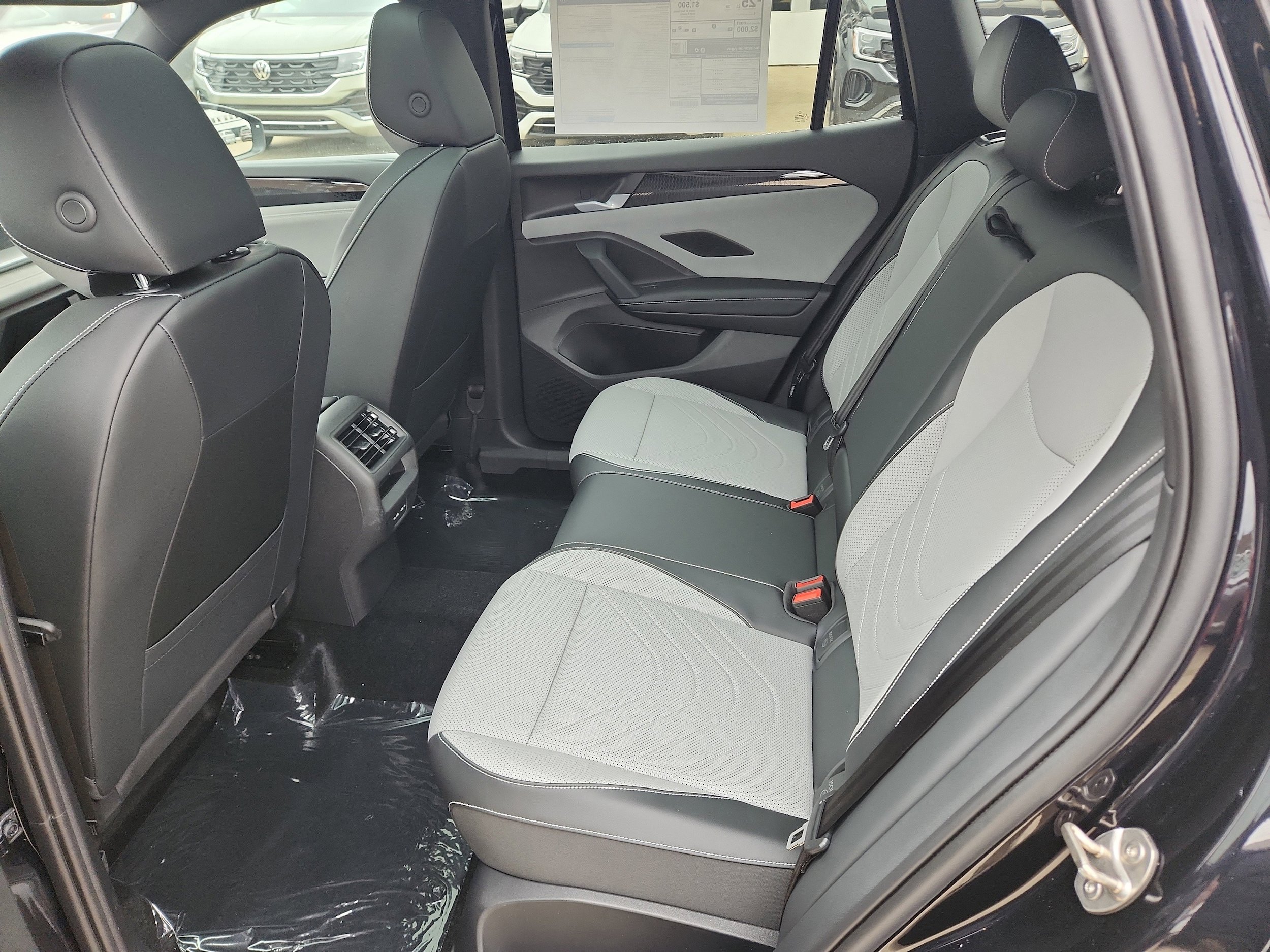 New 2026 Volkswagen Tiguan SE R-Line AWD/4WD image 11