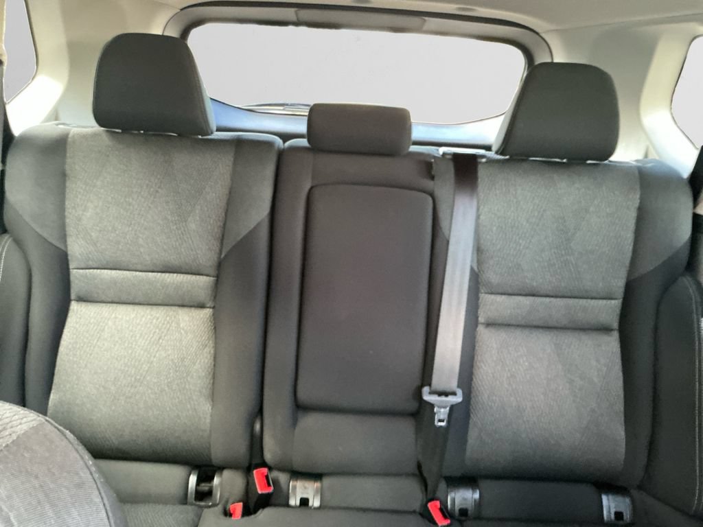Used 2025 Nissan Rogue SV AWD/4WD image 13