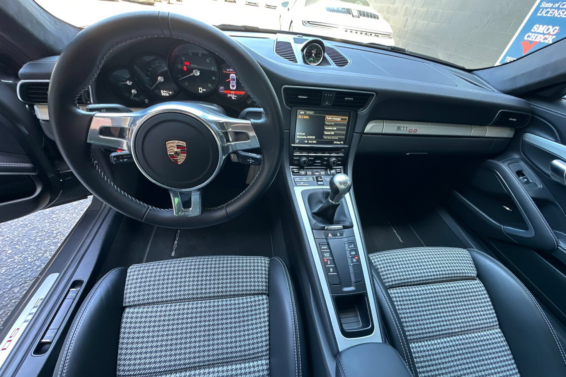 Used 2014 Porsche 911 50th Anniversary Edition RWD image 6