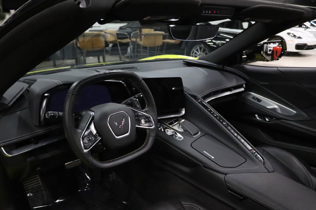Used 2024 Chevrolet Corvette Stingray Convertible w/ Battery Protection Package image 14