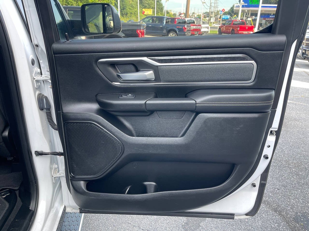 Used 2019 RAM 1500 Big Horn AWD/4WD image 36