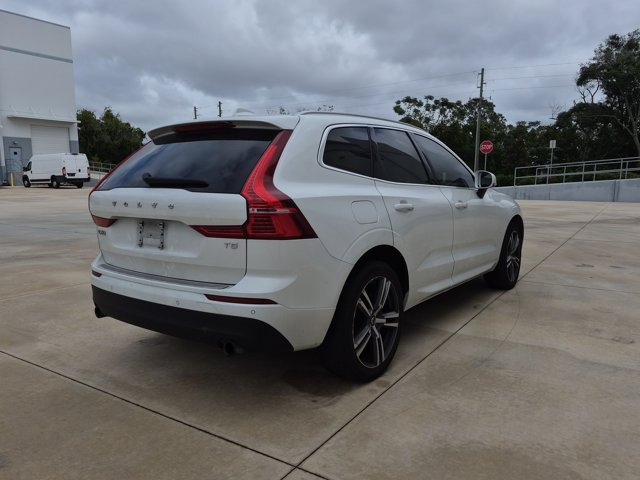 Used 2020 Volvo XC60 T5 Momentum FWD image 5