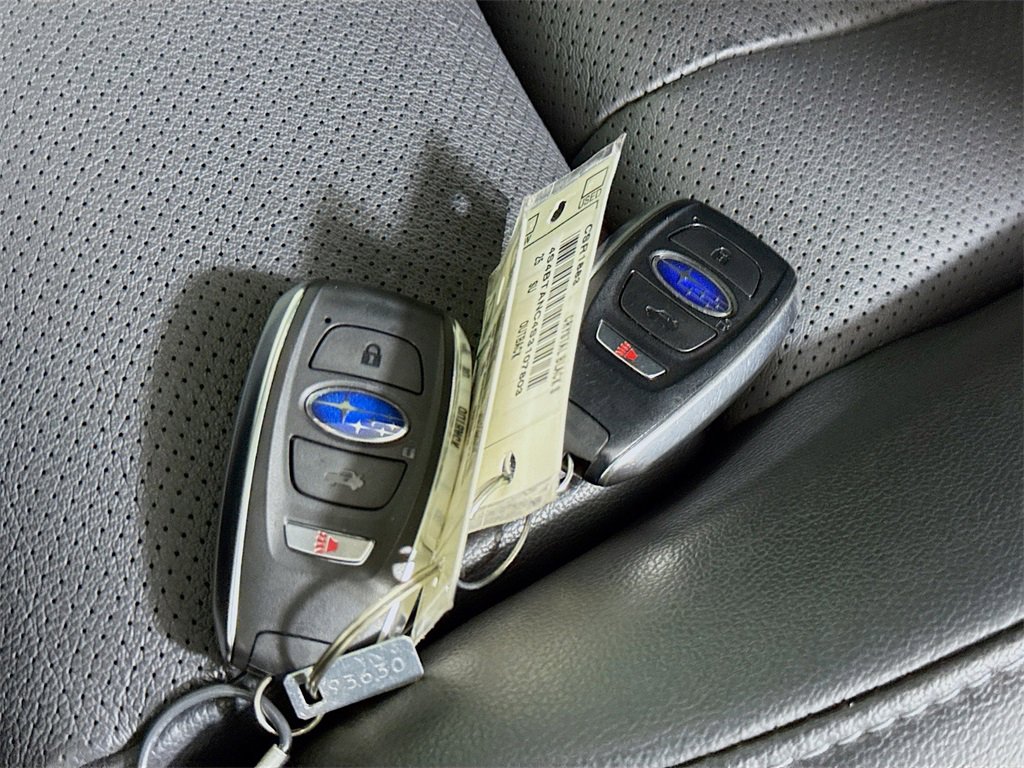 Certified 2025 Subaru Outback Limited image 36