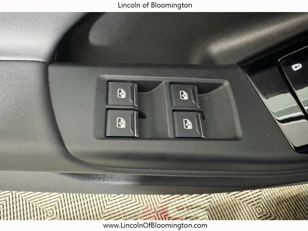 Used 2025 Audi SQ6 e-tron Prestige w/ 21" Black Optic Wheel Package image 38