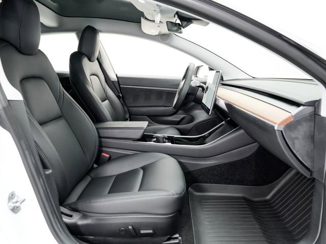 Used 2020 Tesla Model 3 Standard Range Plus image 18