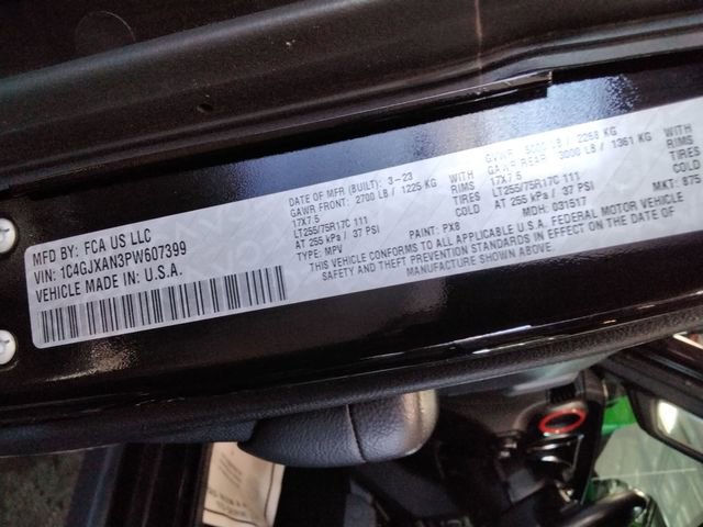 Used 2023 Jeep Wrangler Willys image 12