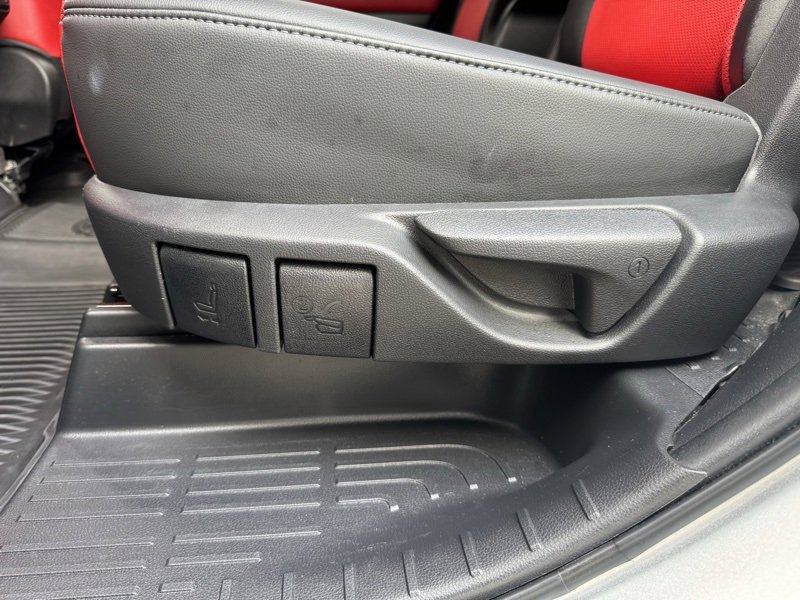 Certified 2023 Toyota Highlander XSE image 38