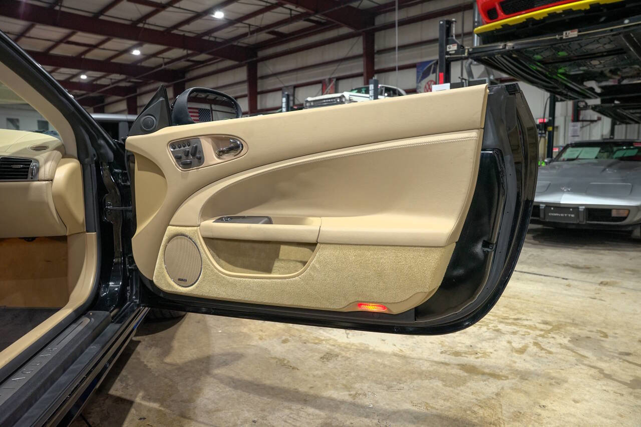 Used 2007 Jaguar XK Coupe image 38