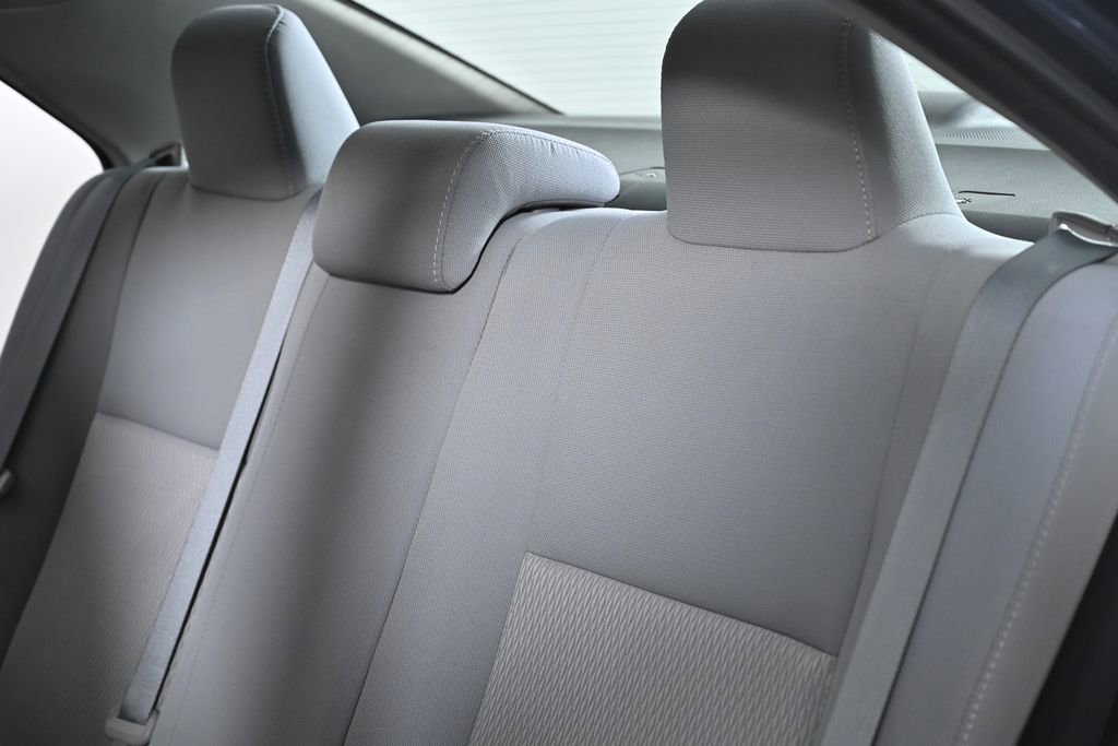 Used 2014 Toyota Corolla LE image 24