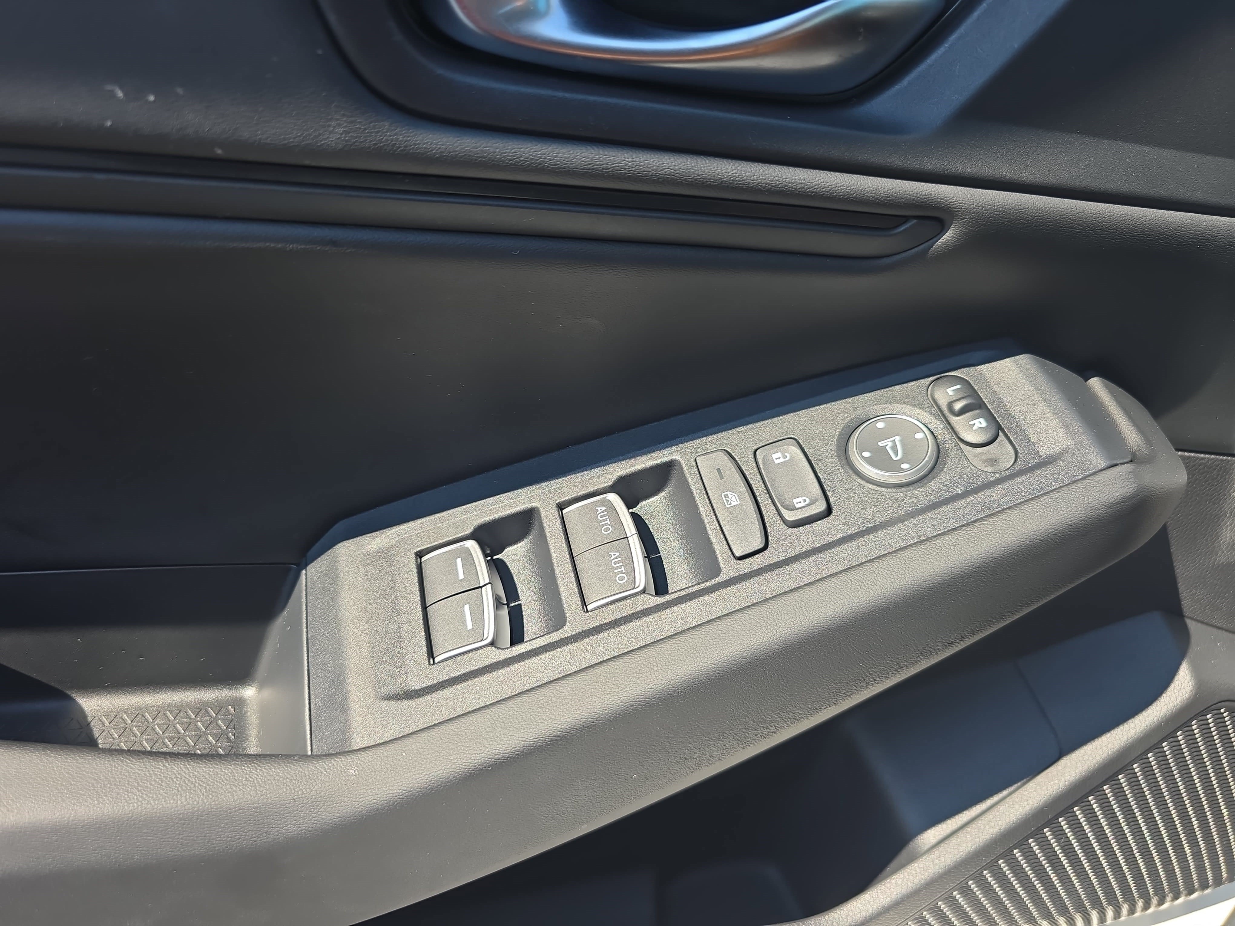 Used 2025 Honda Accord SE image 26