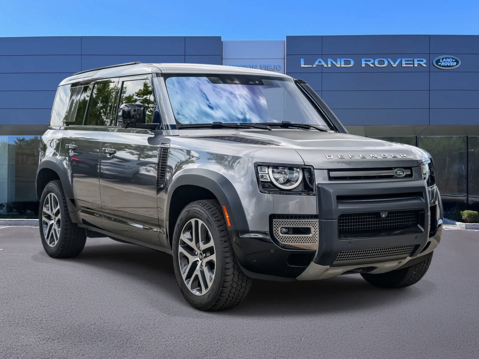 Used 2022 Land Rover Defender 110 S AWD/4WD image 3