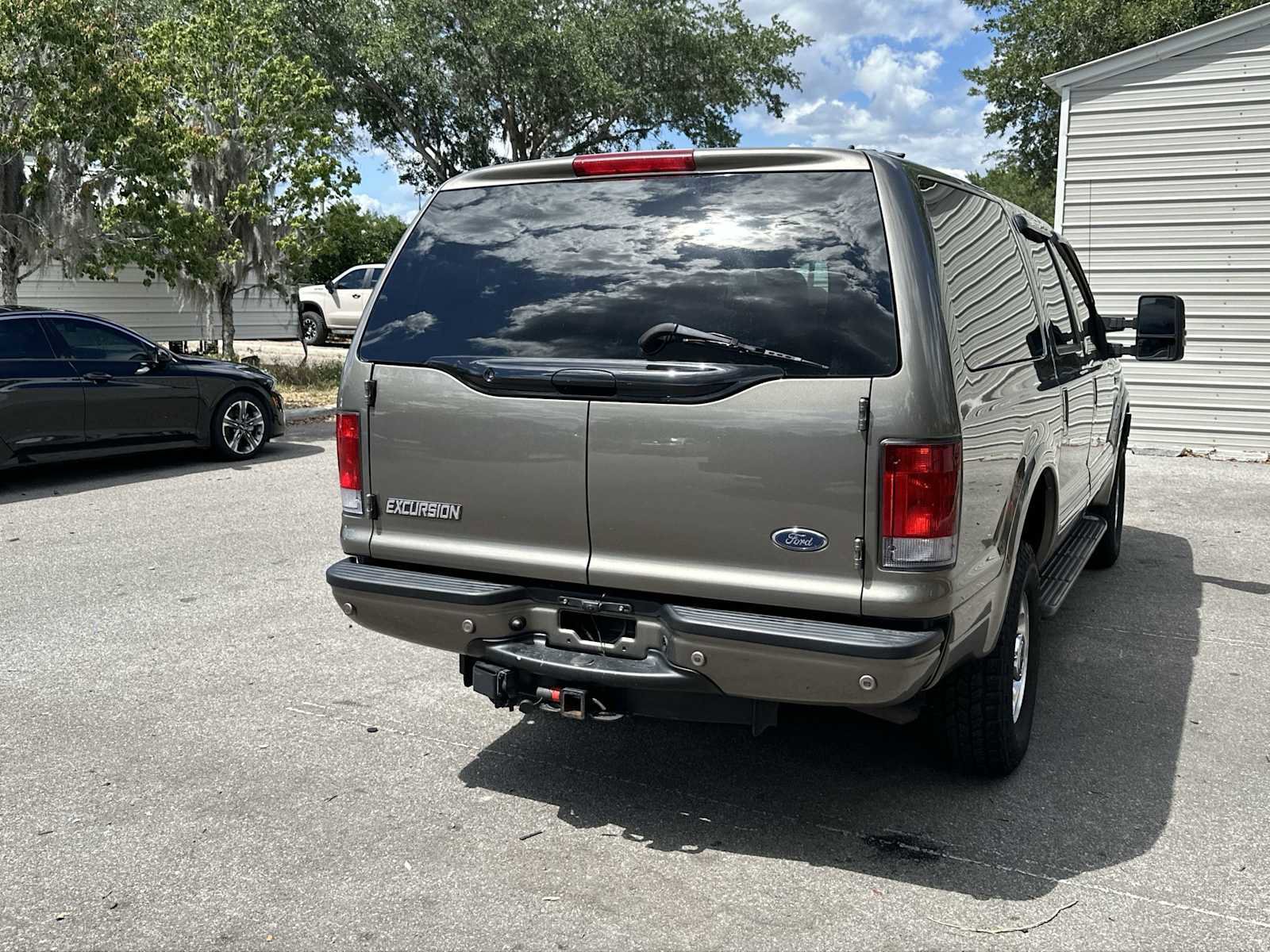 Used 2005 Ford Excursion Limited AWD/4WD image 6