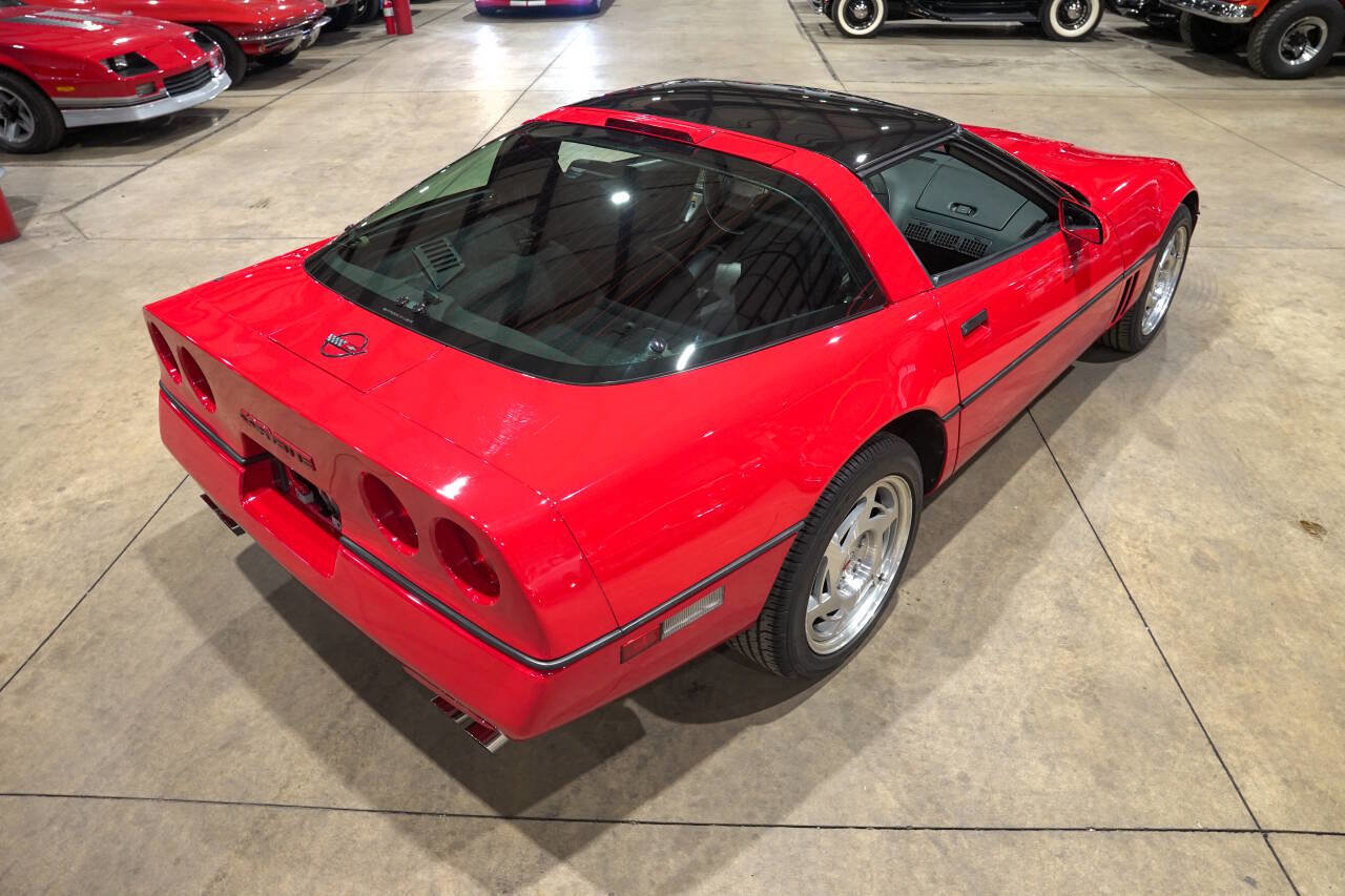 Used 1990 Chevrolet Corvette Coupe RWD image 17