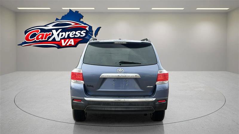 Used 2012 Toyota Highlander SE w/ Tow Pkg AWD/4WD image 9
