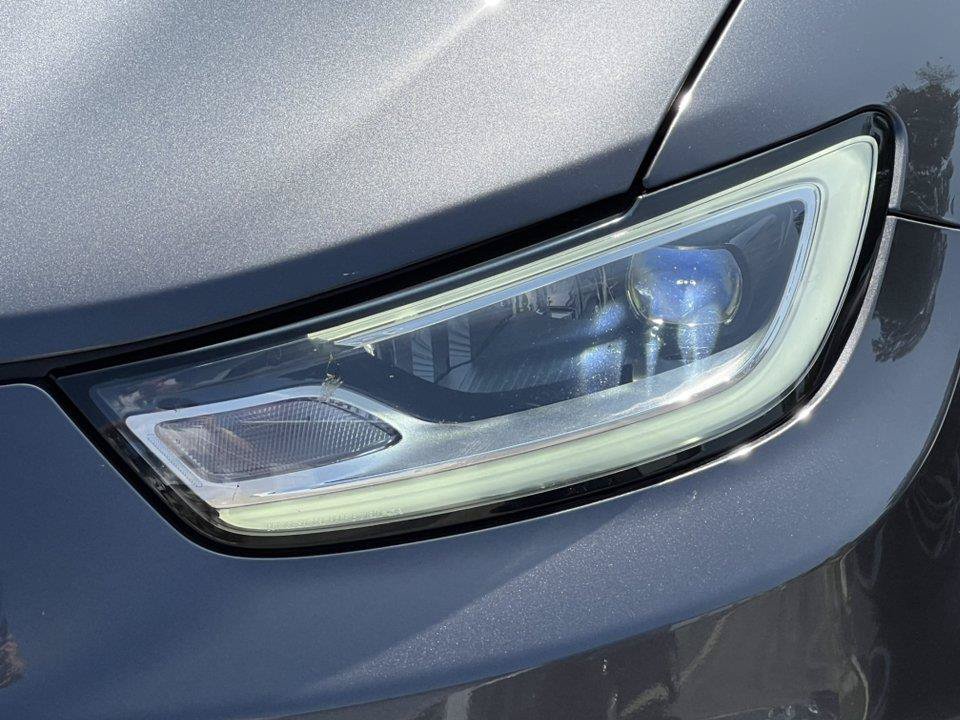 Used 2023 Chrysler Pacifica Touring FWD image 34