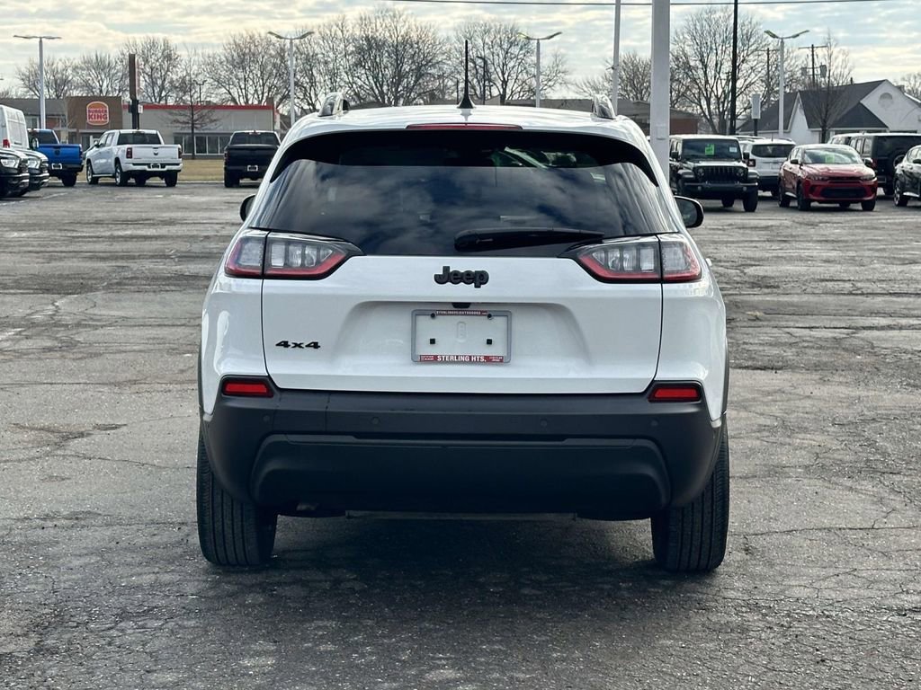 Used 2023 Jeep Cherokee Altitude Lux w/ Lux Elite Package image 5