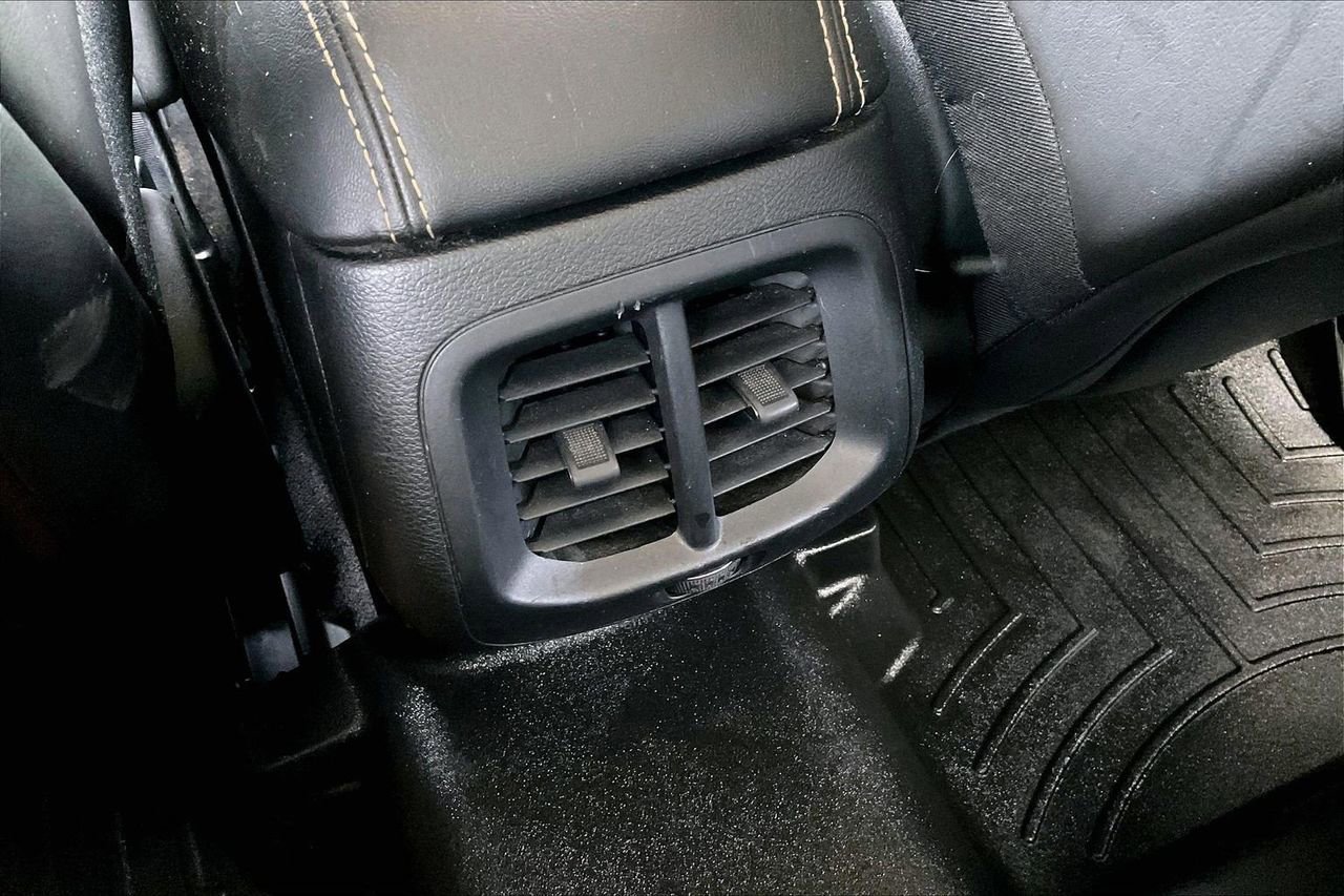 Used 2017 Jeep Cherokee Limited AWD/4WD image 17