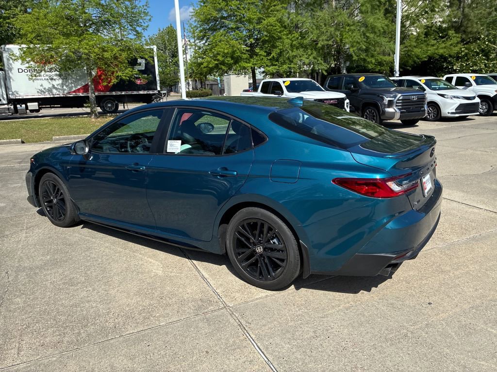 New 2026 Toyota Camry SE FWD image 3