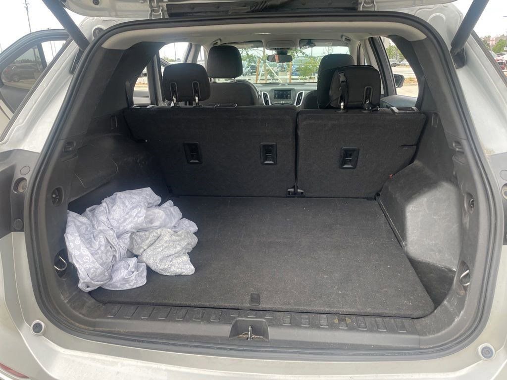 Used 2020 Chevrolet Equinox LT AWD/4WD image 16