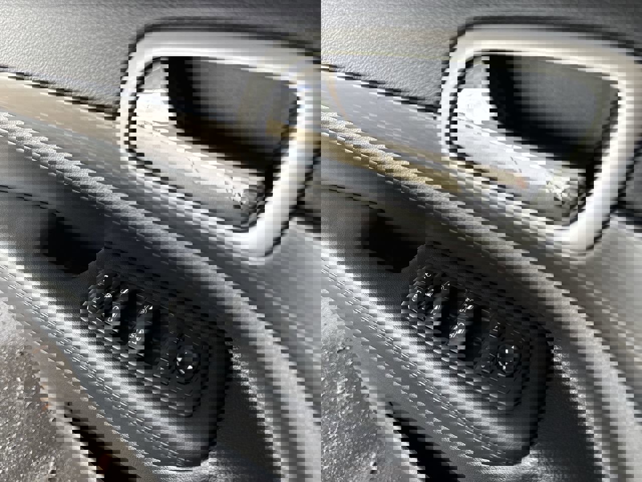 Used 2022 Jeep Grand Cherokee Laredo X image 22