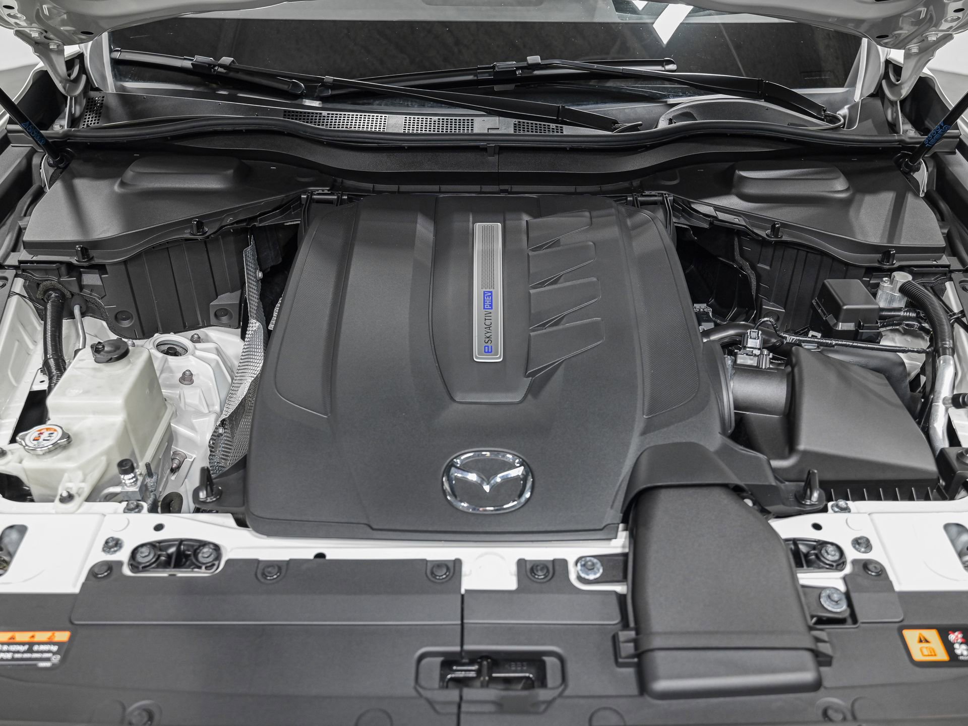 Used 2024 MAZDA CX-90 Plug-In Hybrid w/ Premium Pkg image 11