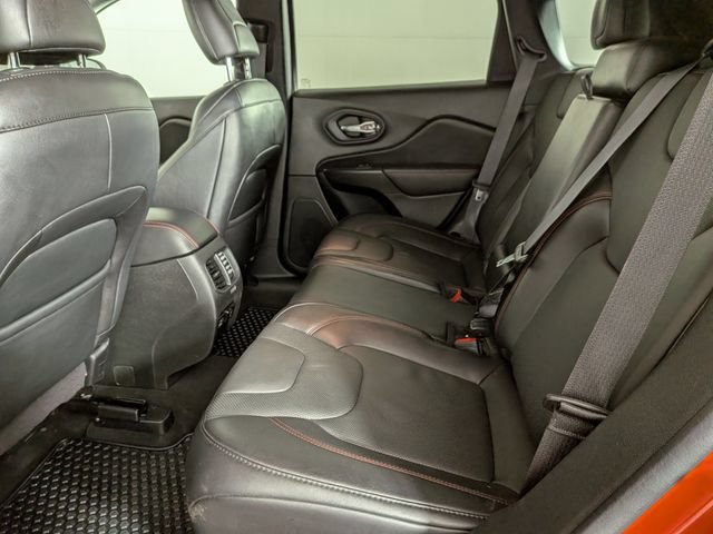 Used 2021 Jeep Cherokee Trailhawk w/ Premium Leather Package AWD/4WD image 34