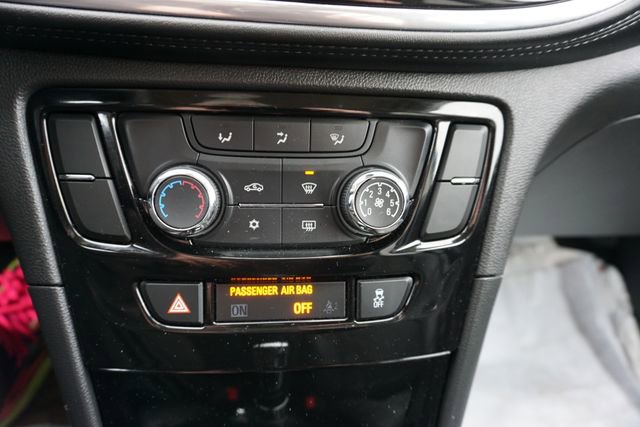 Used 2022 Buick Encore Preferred w/ Safety Package image 22