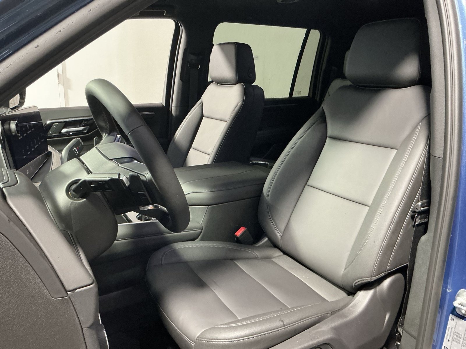 New 2026 Chevrolet Suburban LT w/ Comfort Package AWD/4WD image 14