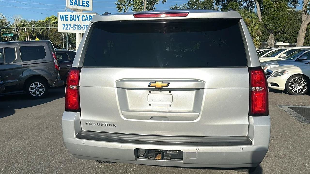 Used 2020 Chevrolet Suburban LT AWD/4WD image 10