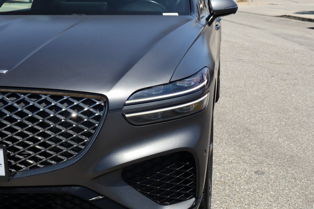 Used 2023 Genesis GV70 2.5T w/ Sport Prestige Package AWD/4WD image 8